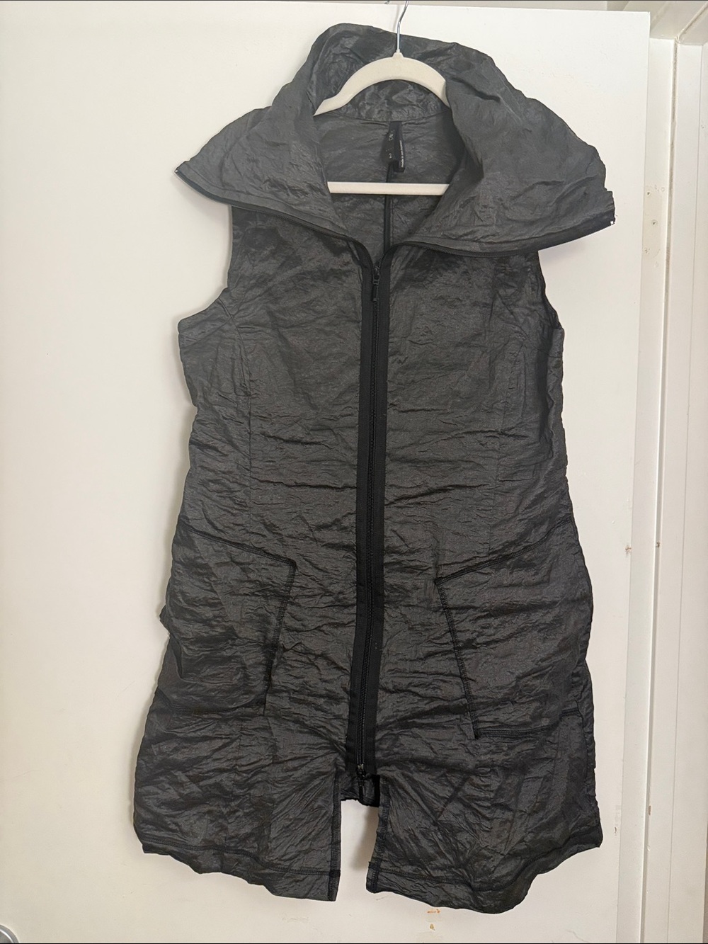 Porto Black Sleeveless Hooded Long Vest